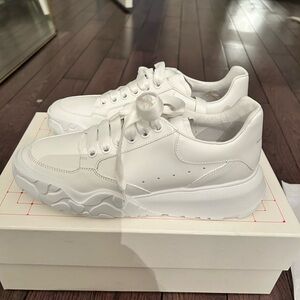 Alexander McQueen White Sneakers size 40 unisex new authentic